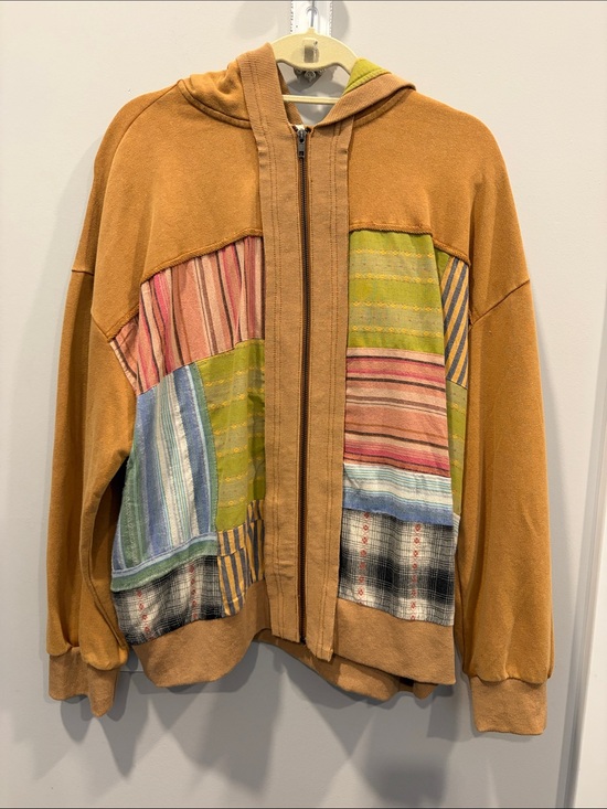 Easel Los Angeles Tops - Patchwork Zip Hoodie in Camel with Multi-Color Panels